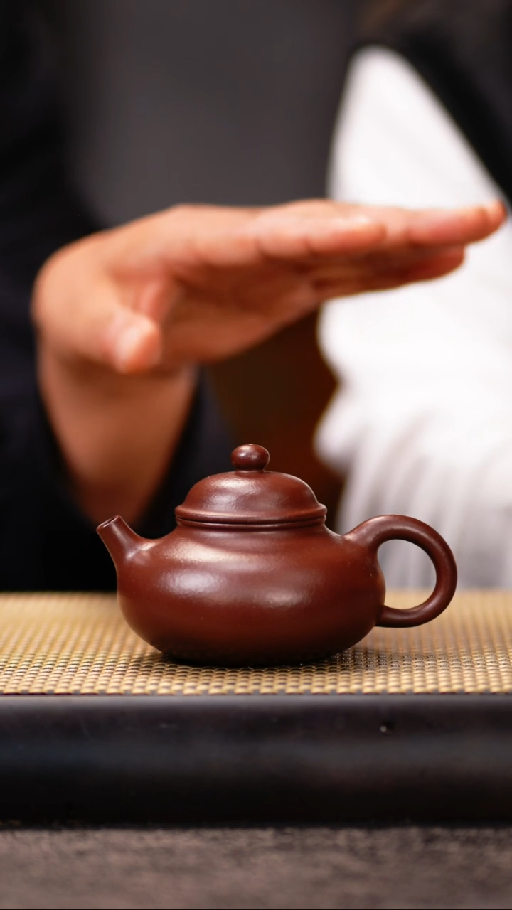 YHY92石红容天壶