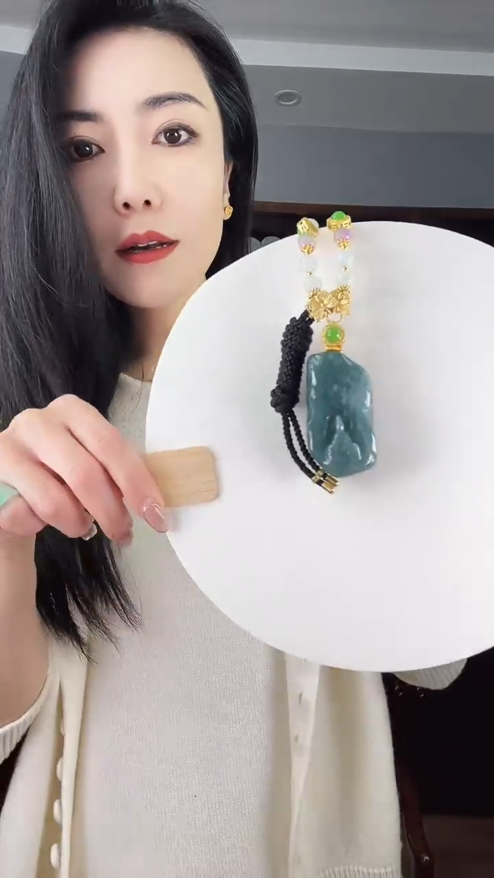 【闪购商品】翡翠颈饰未镶嵌无相观音