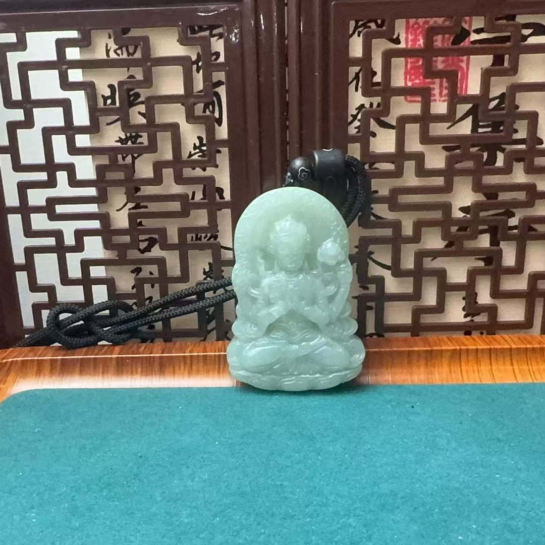 和田玉千手观音吊坠