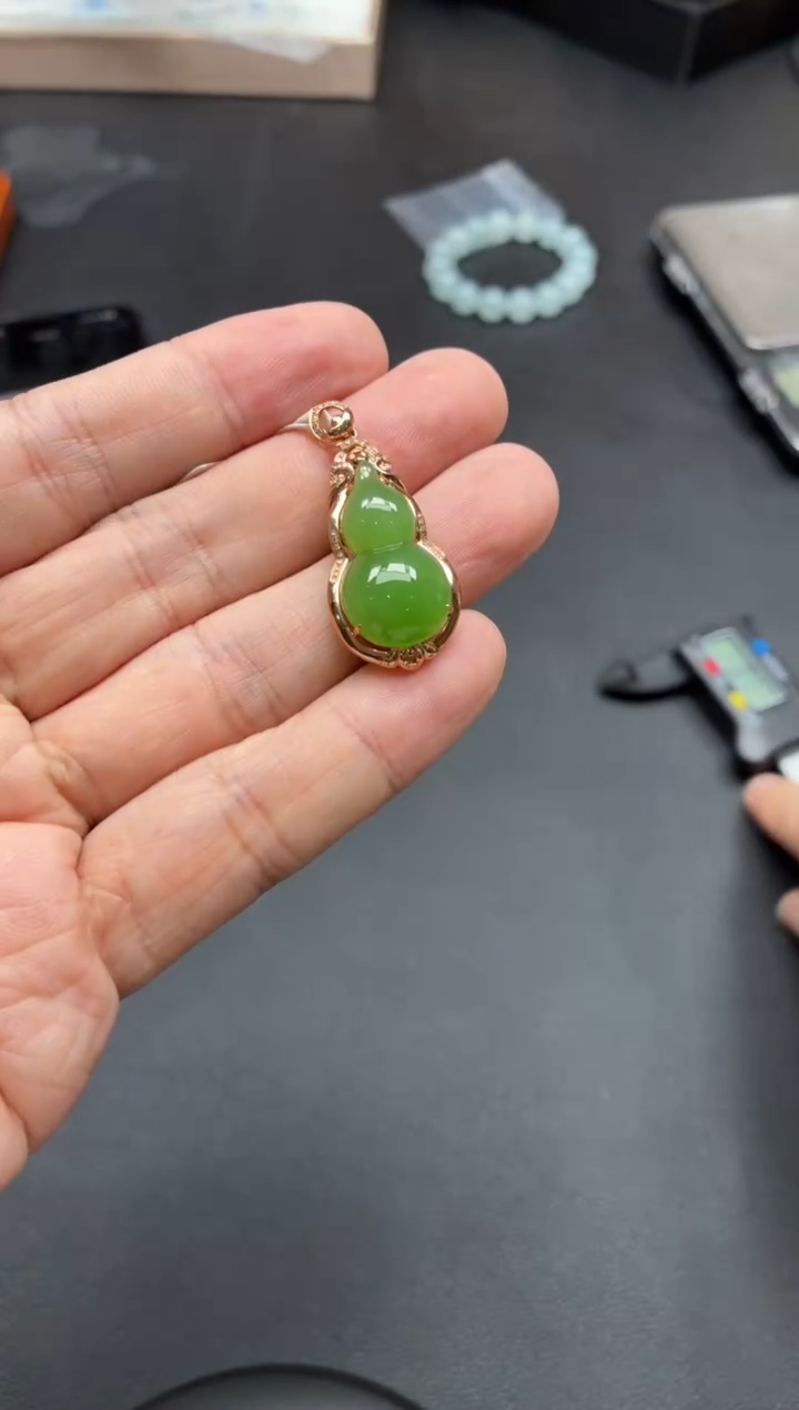 和田玉未镶嵌颈饰BYH0503葫芦