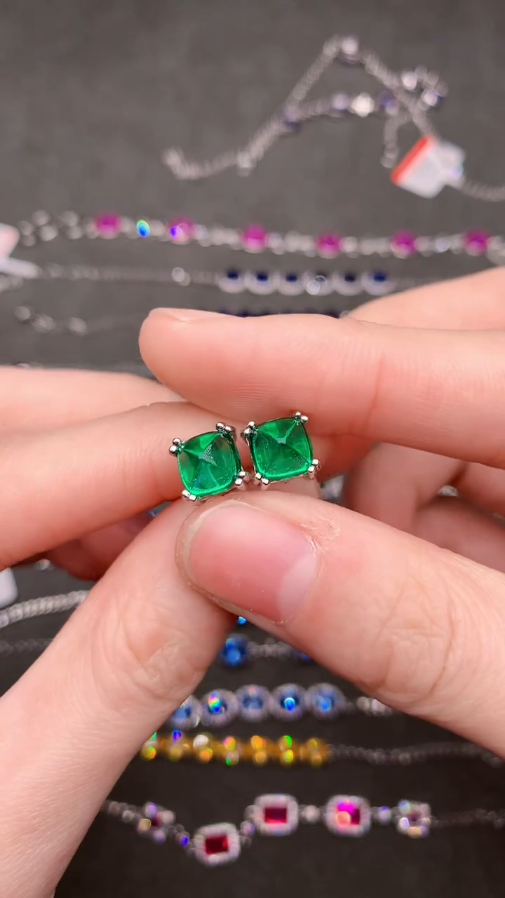 【闪购商品】祖母绿耳饰银S925镶嵌.....