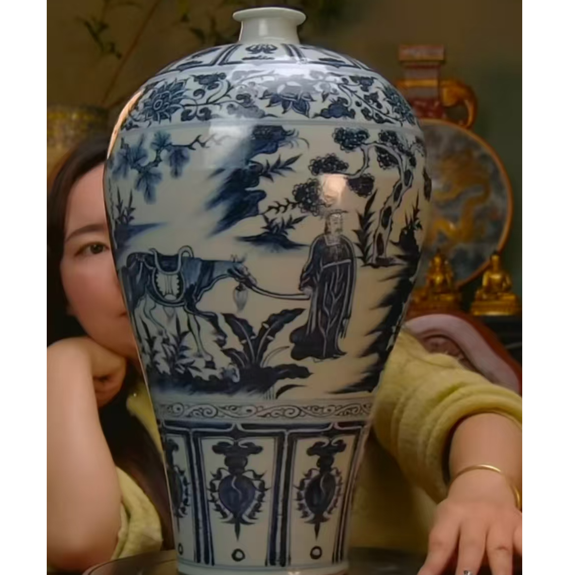 元青花人物故事梅瓶