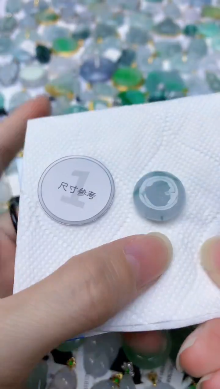 颈饰未镶嵌翡翠天然A货翡翠