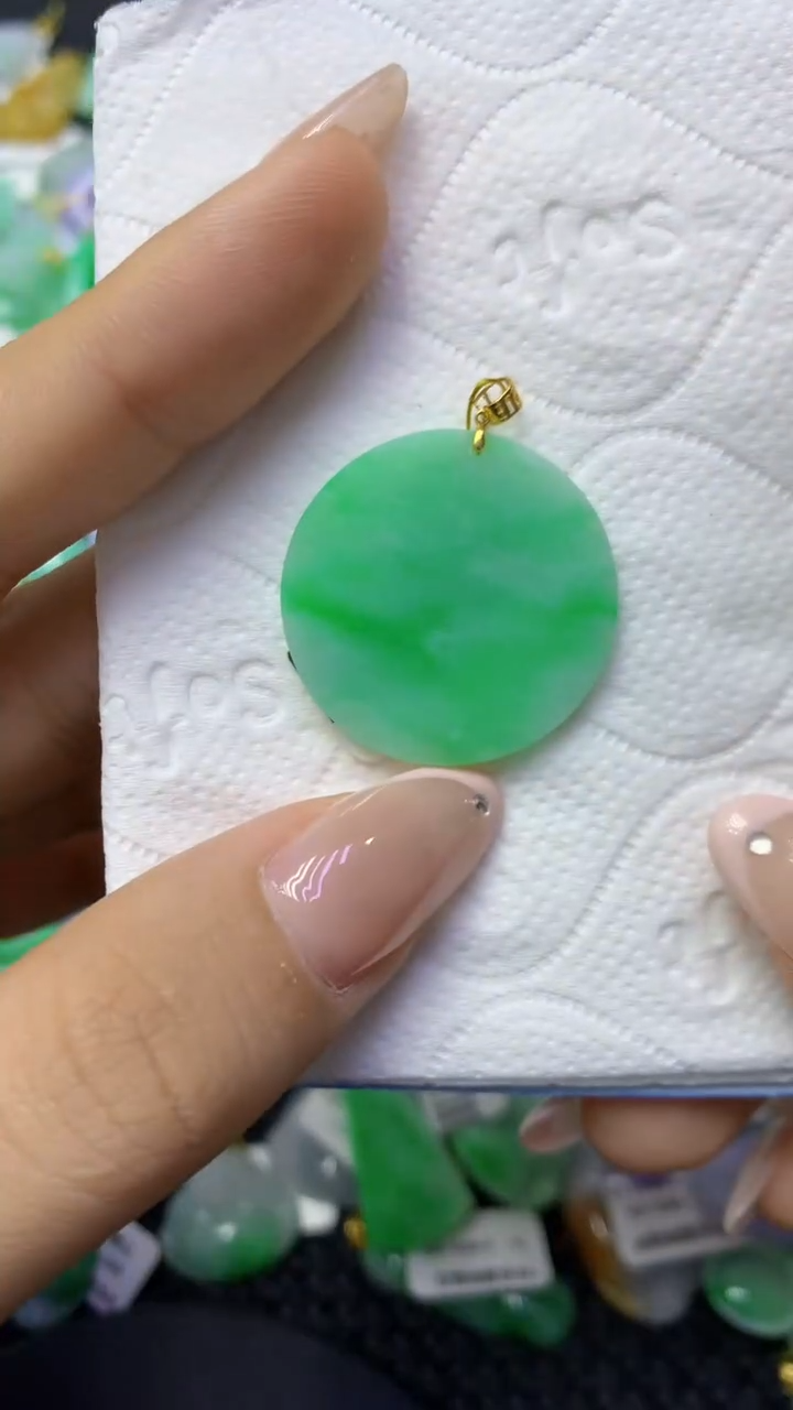 颈饰18K金镶嵌翡翠天然缅甸翡翠A货