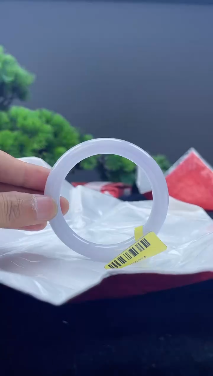翡翠手镯未镶嵌手镯17