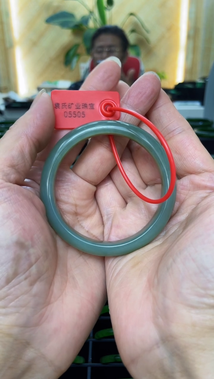 和田玉（碧玉）手镯未镶嵌青*忆505