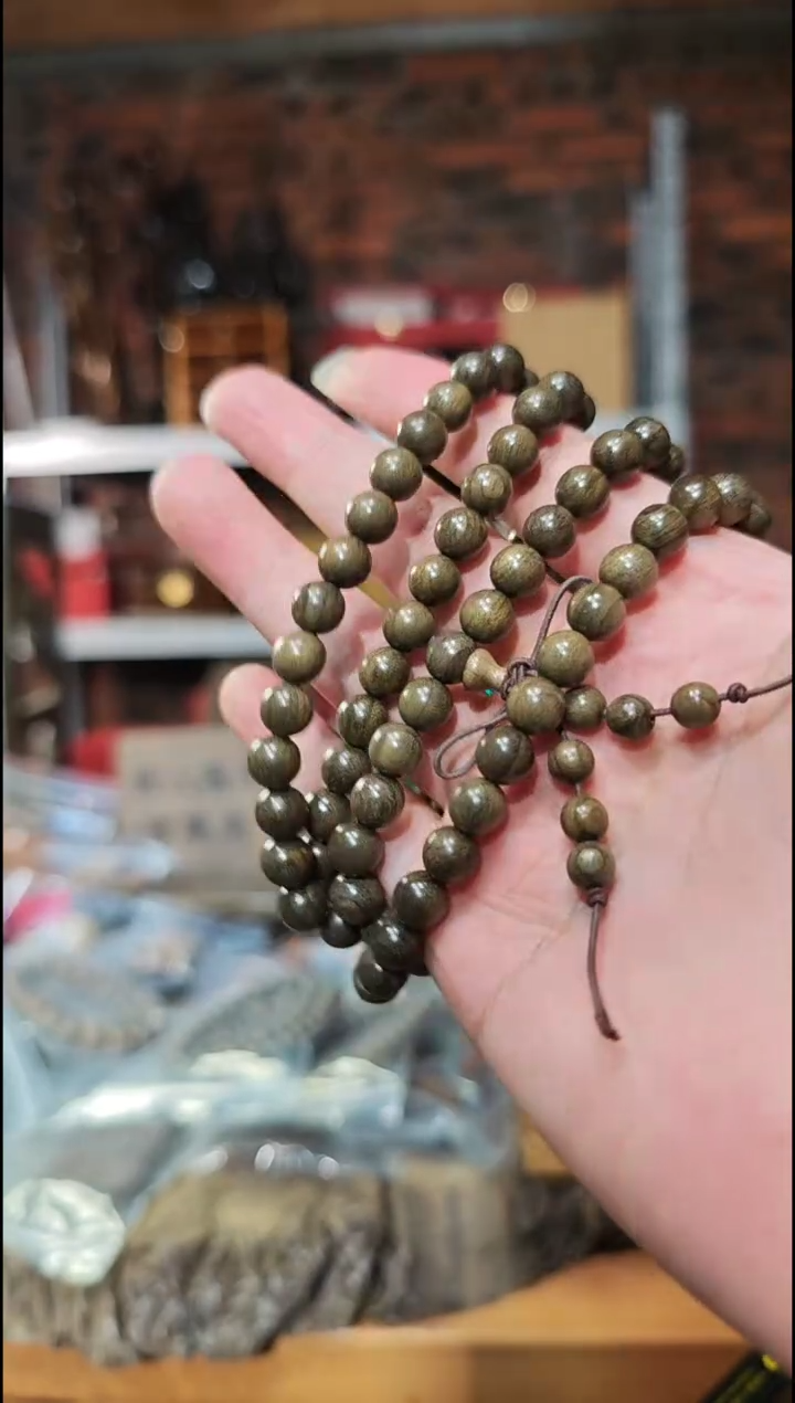 金丝楠0.8阴沉绿多圈