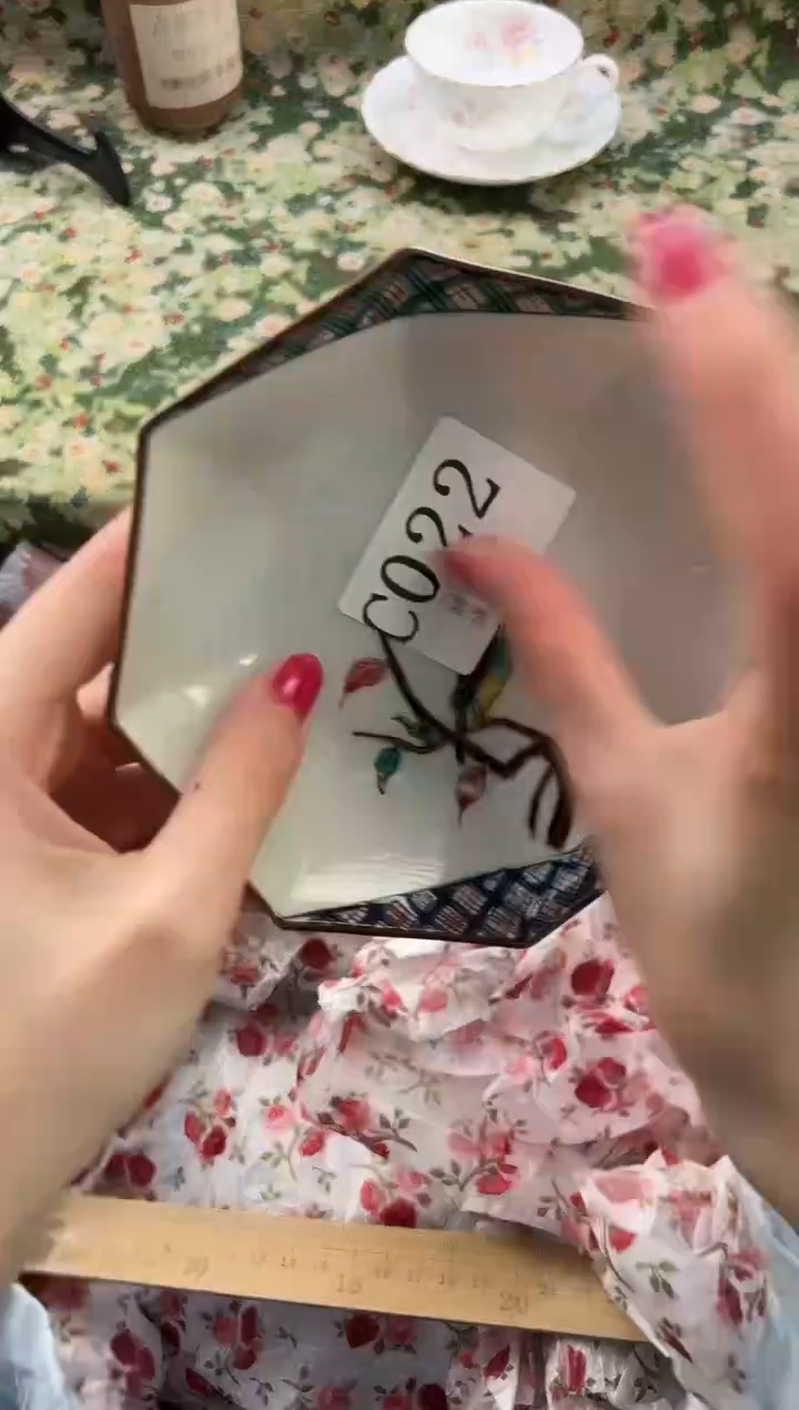 瓷片w****.       C022