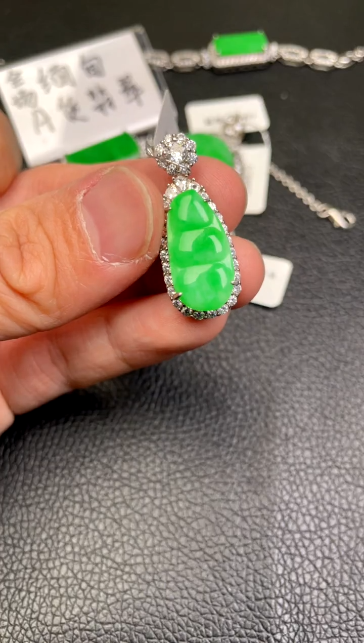 【闪购商品】翡翠吊坠(不含链)银S925镶嵌吊坠