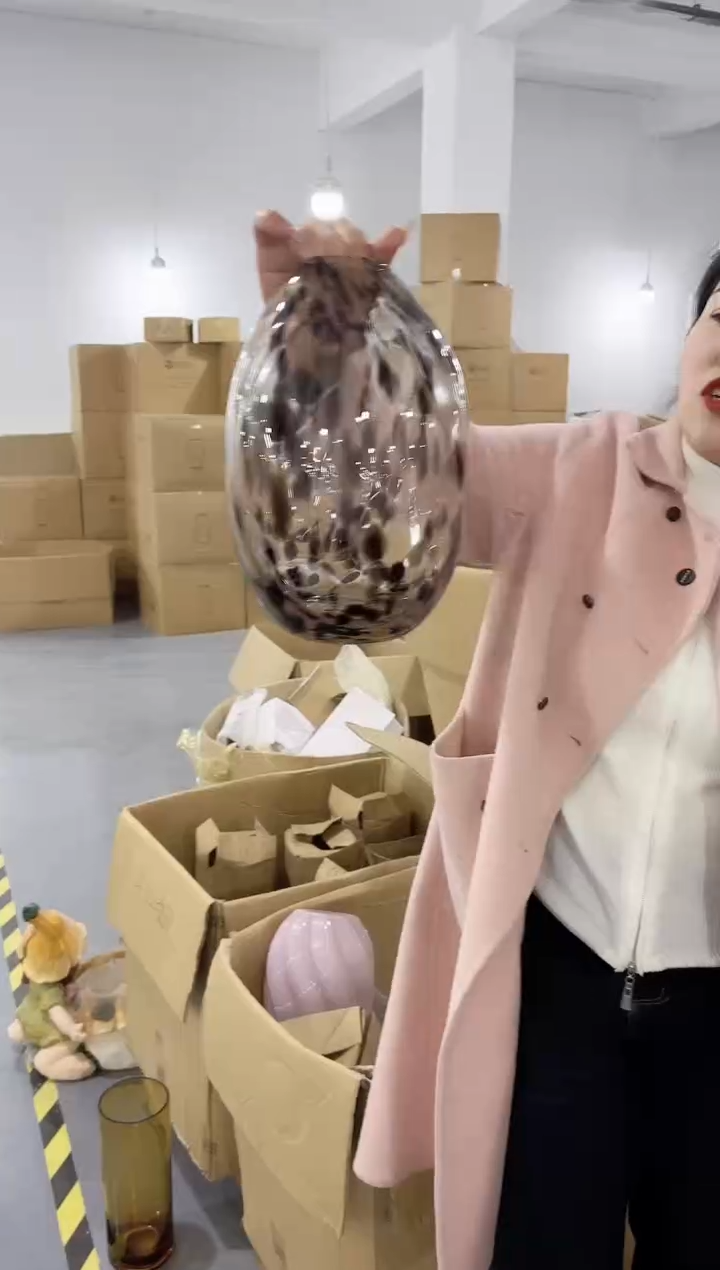 【闪购商品】玻璃唐总花瓶厂微瑕-ZOUQ