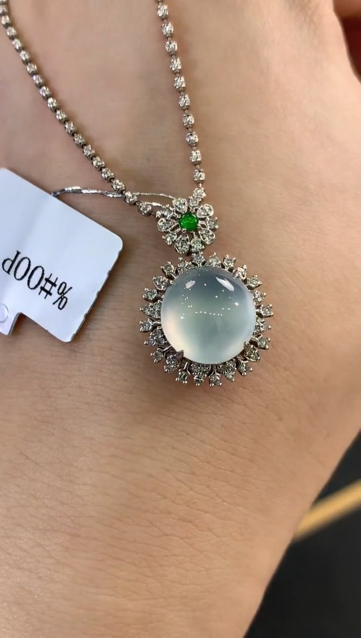 【闪购商品】翡翠吊坠(不含链)18K金镶嵌c93