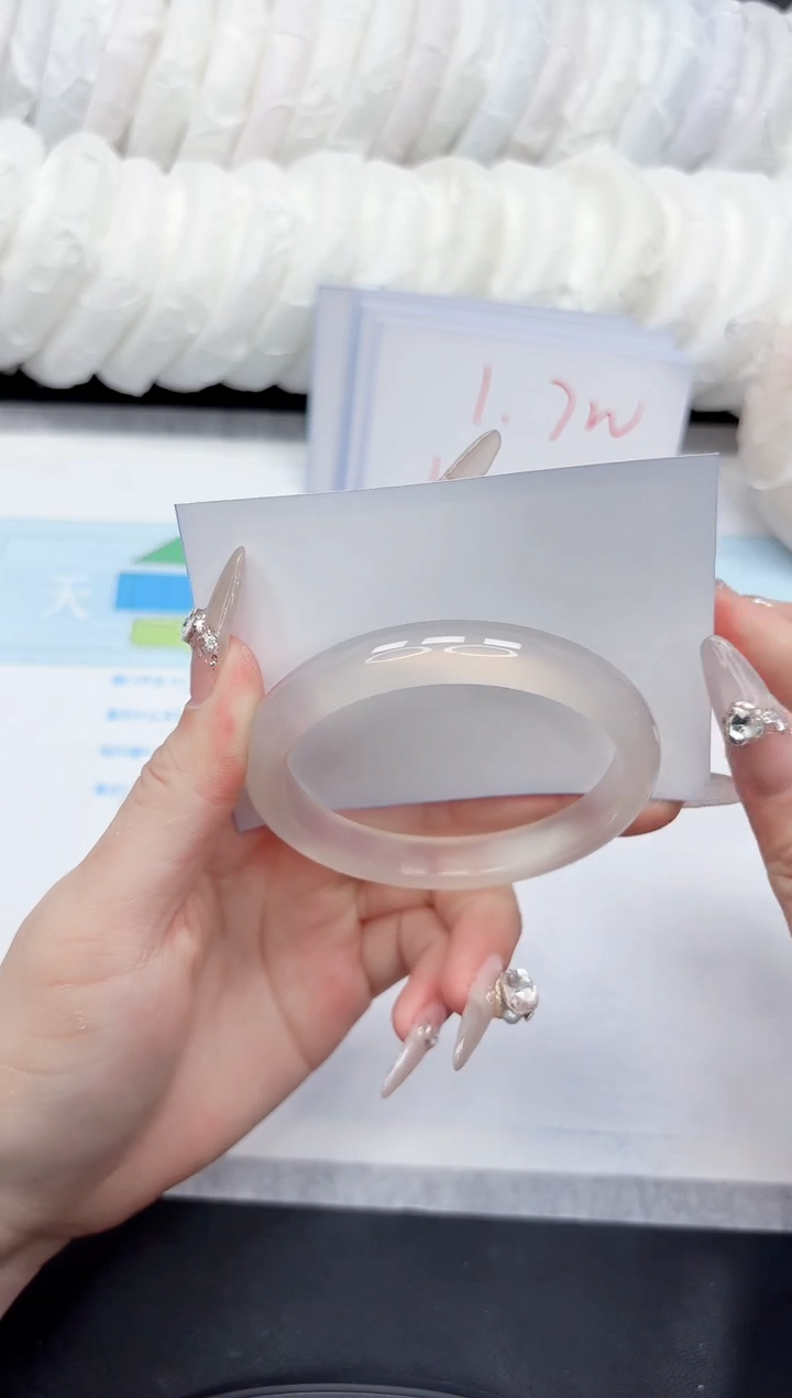 石英质玉手镯未镶嵌166-56