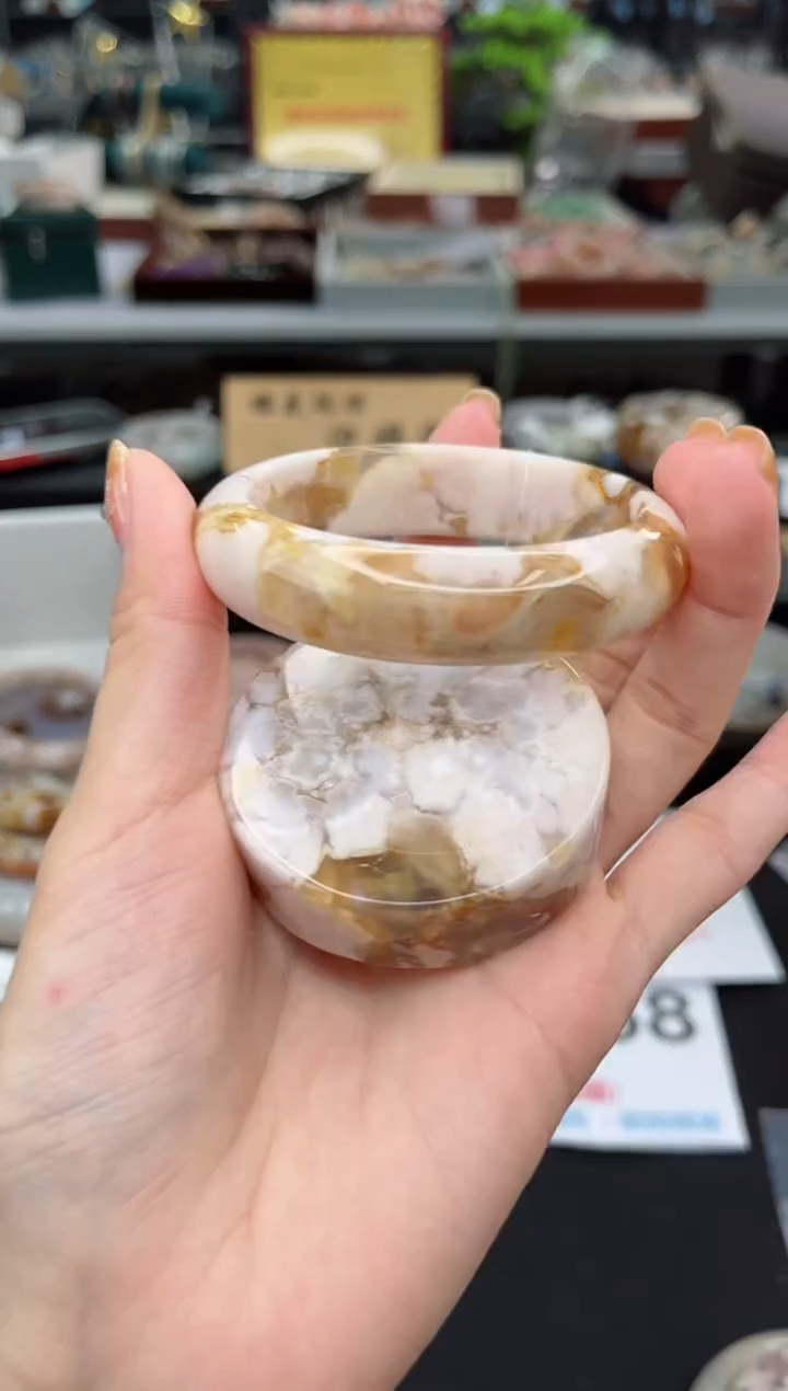 【闪购商品】石英质玉手镯未镶嵌55圈口（赠品镯心）1567188