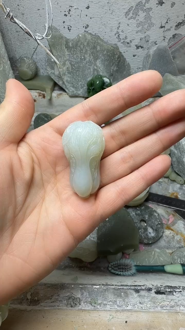 项链未镶嵌和田玉玉白菜（遇百财）