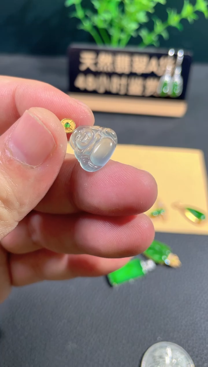 【闪购商品】翡翠颈饰18K金镶嵌翡翠