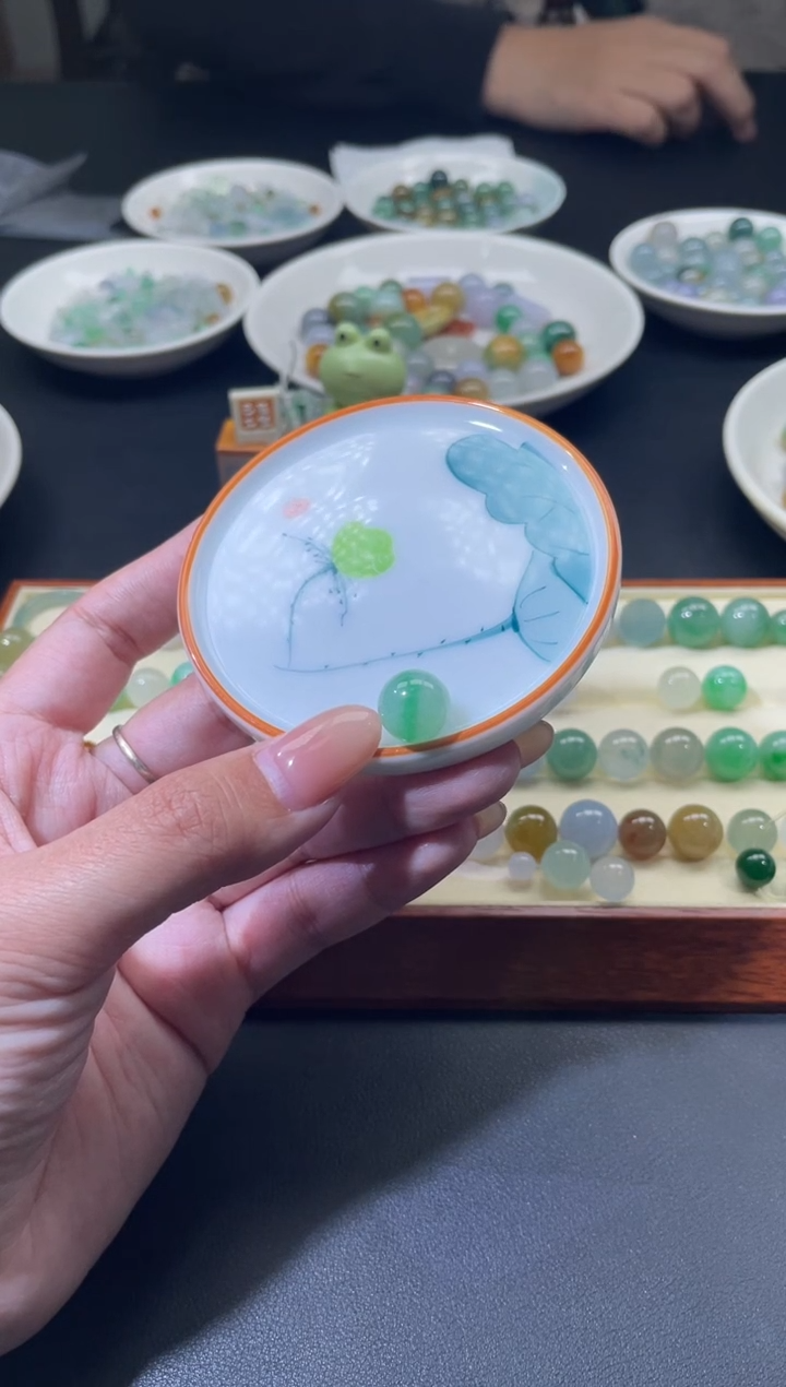 未镶嵌定制翡翠?**姐翡翠毛货