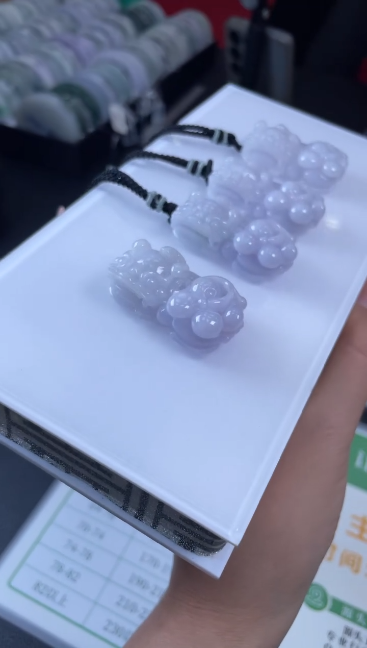 【闪购商品】翡翠吊坠(不含链)未镶嵌W008-31815多样性发一