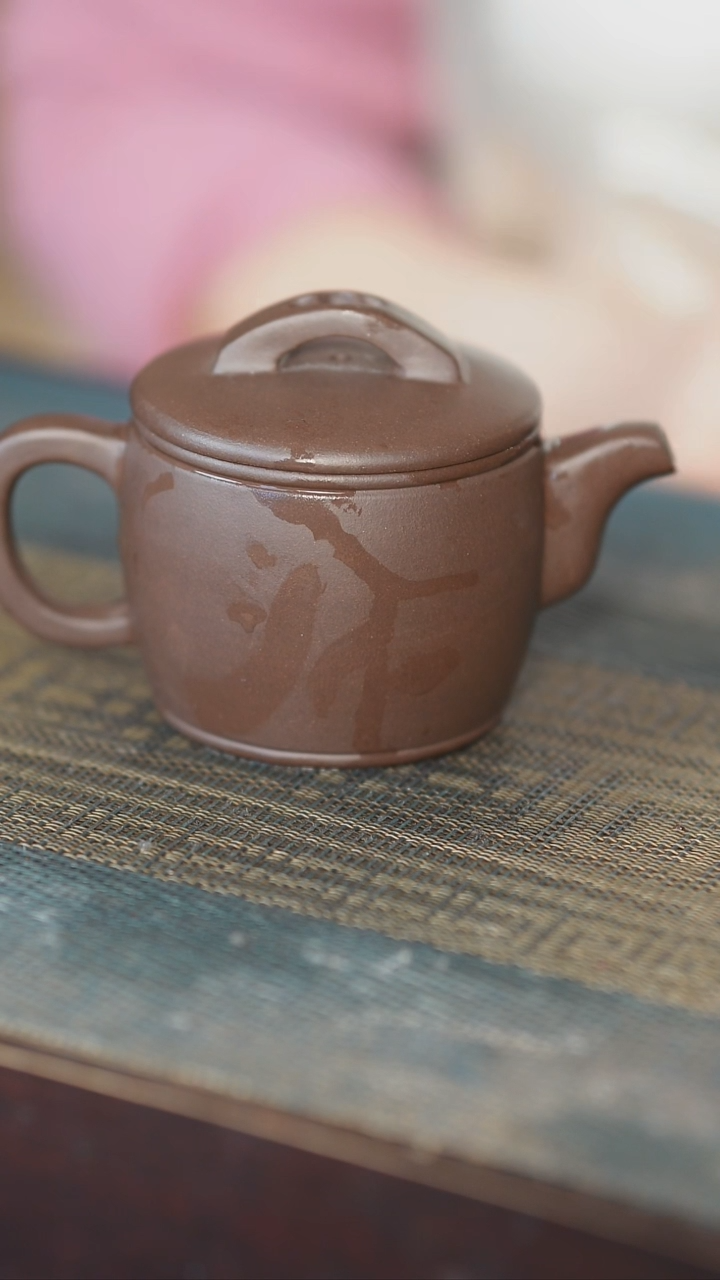 【闪购商品】喀左紫砂真不错，主播就是做壶的