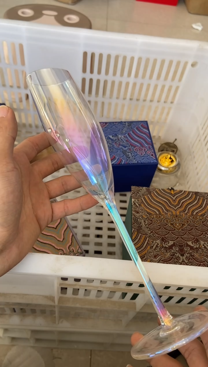 无运费险有瑕疵的摄影的产品有使用过的痕迹有点脏介意勿拍