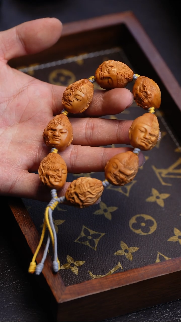 【闪购商品】橄榄核吊坠苏工橄榄核