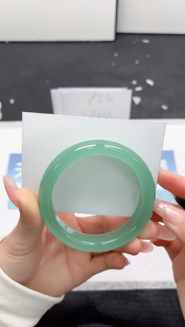 【闪购商品】石英质玉手镯未镶嵌237-57.5