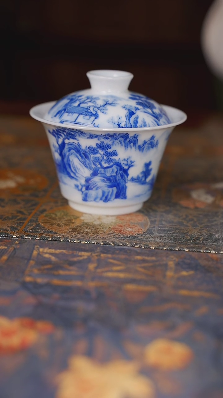 【闪购商品】杯铭墨山水两才盖碗