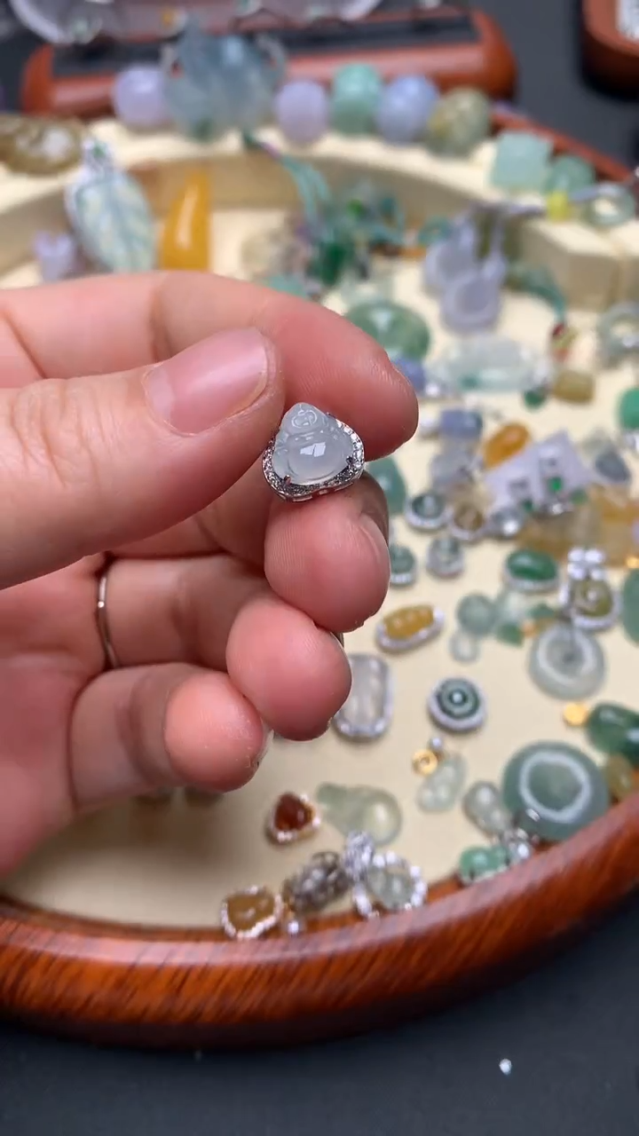 【闪购商品】翡翠颈饰银S925镶嵌翡翠镶嵌佛公