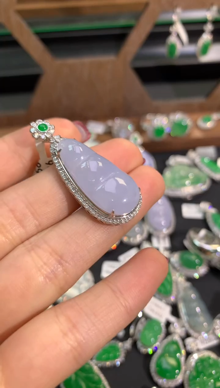 【闪购商品】翡翠吊坠(不含链)18K金镶嵌吊坠