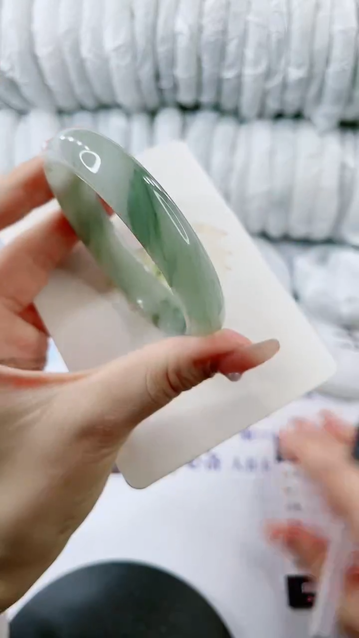 【闪购商品】石英质玉手镯未镶嵌0481551475-多样性发货