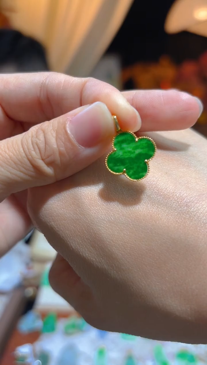 【闪购商品】翡翠颈饰18K金镶嵌假一赔三