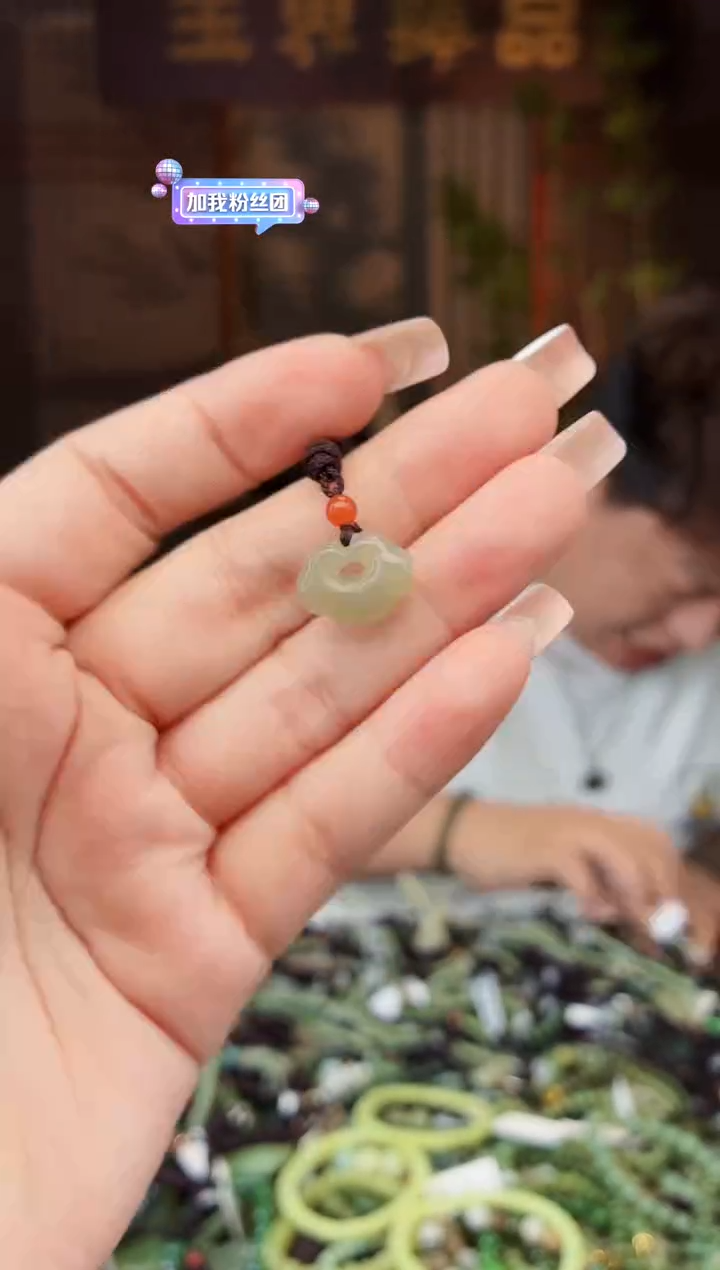 和田玉未镶嵌颈饰拍一发一