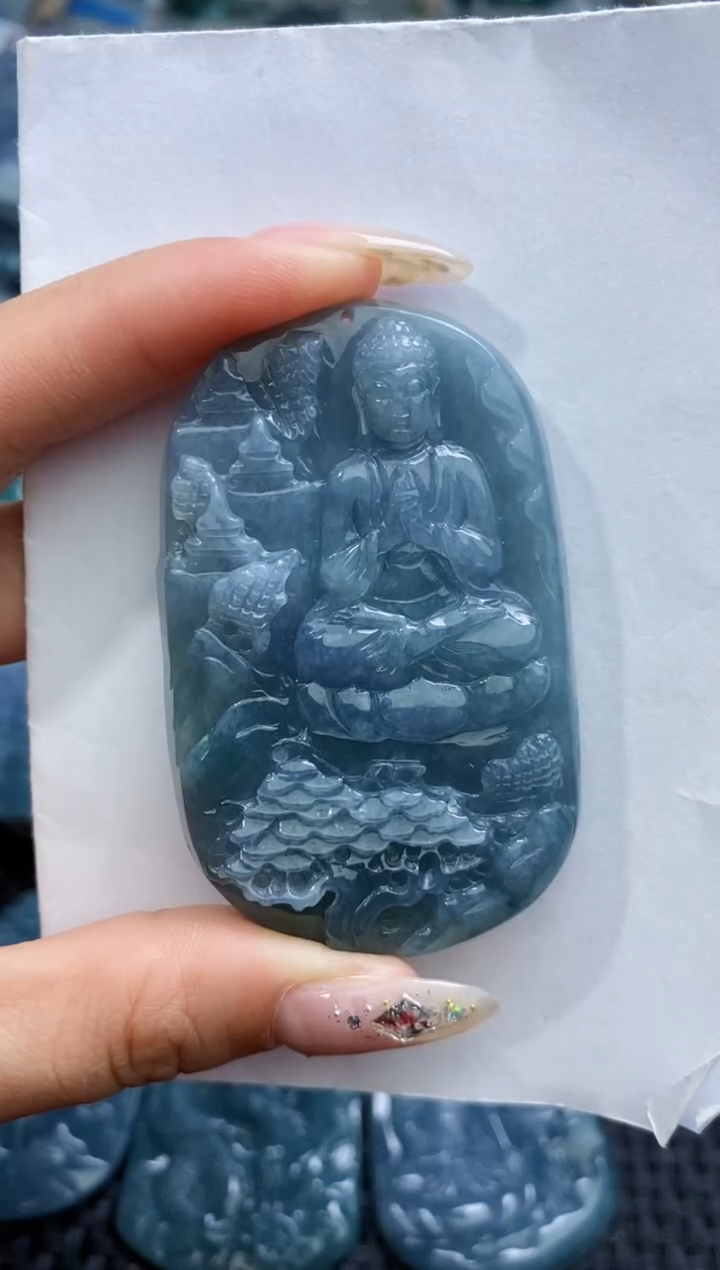 【闪购商品】翡翠颈饰未镶嵌          