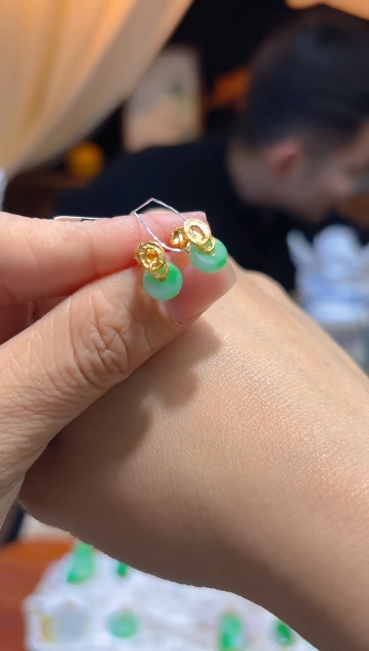 【闪购商品】翡翠颈饰未镶嵌假一赔三