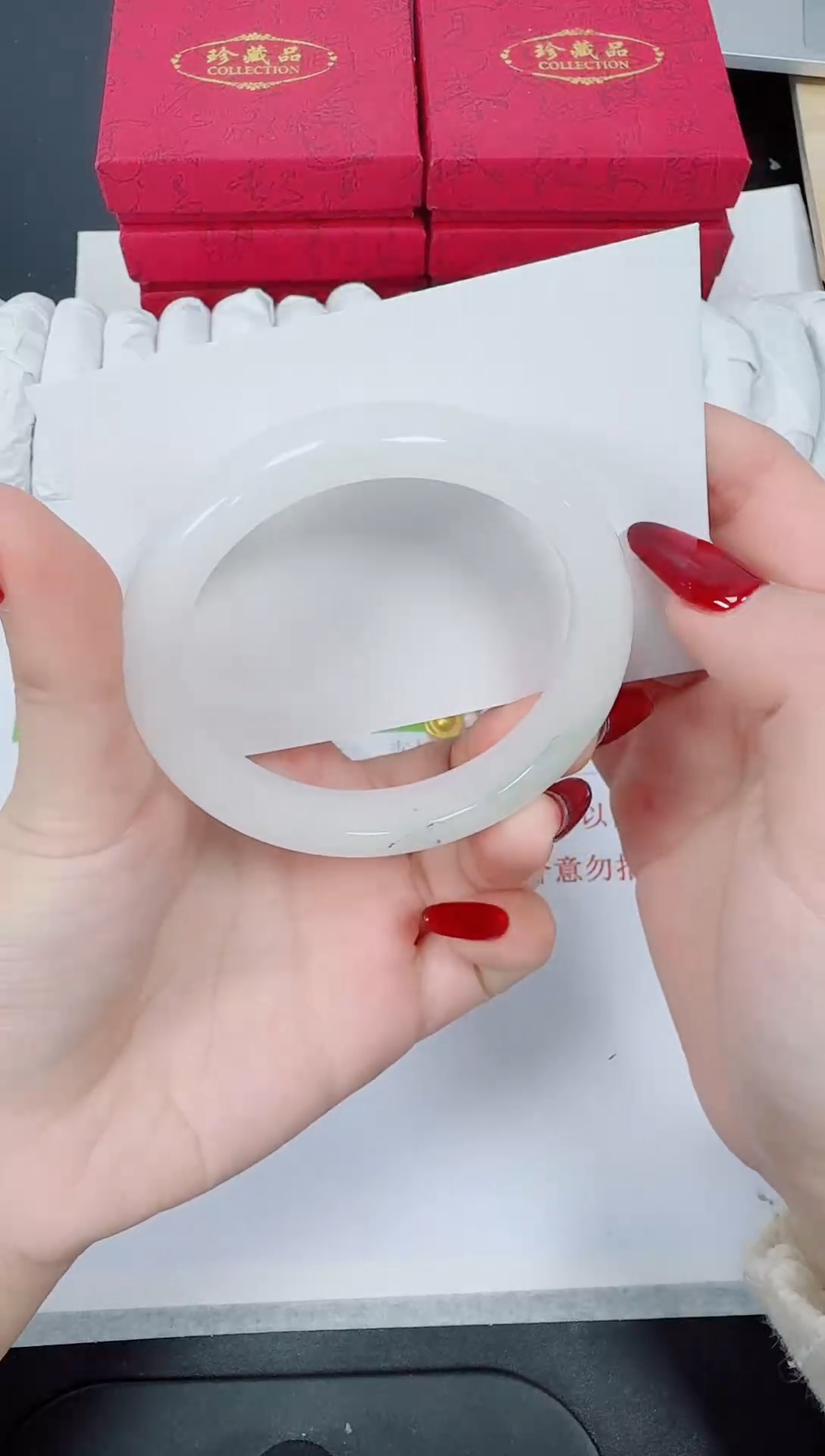 【闪购商品】石英质玉手镯未镶嵌K15-56.7