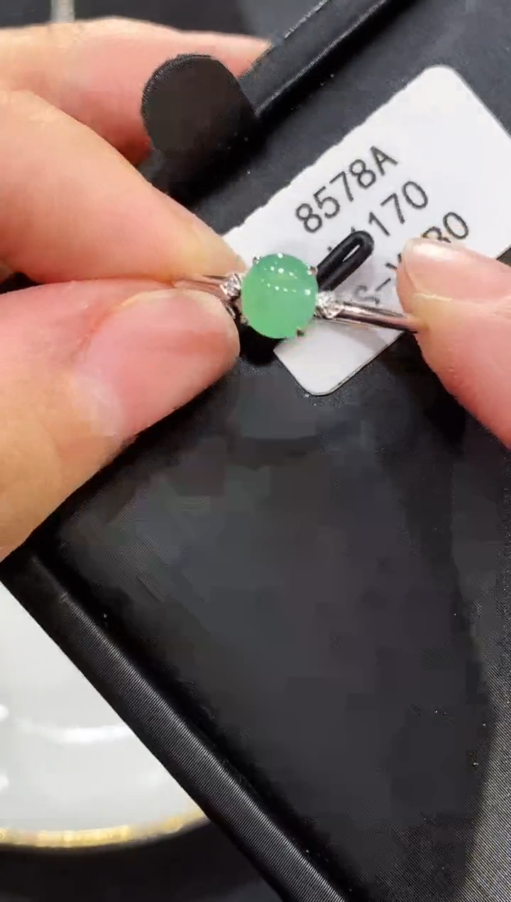 翡翠戒指18K金镶嵌L1170多样性发其一