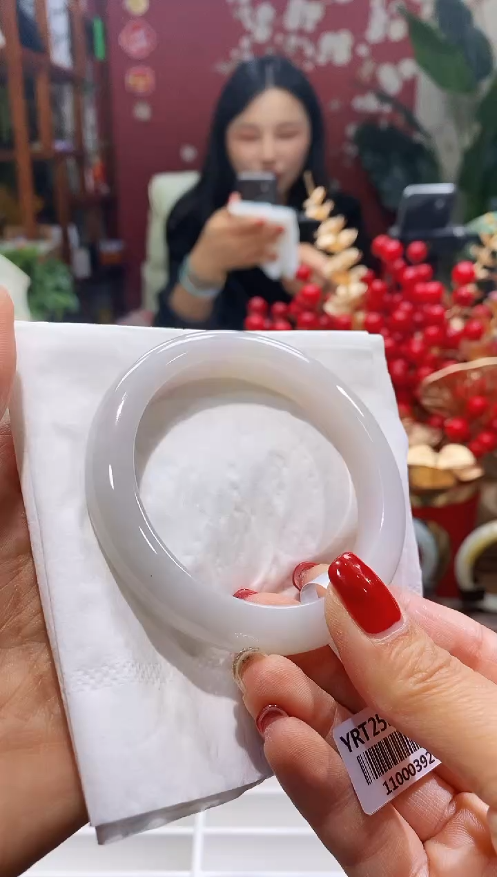 【闪购商品】翡翠手镯未镶嵌81藕粉色56-58/11.5*8.9