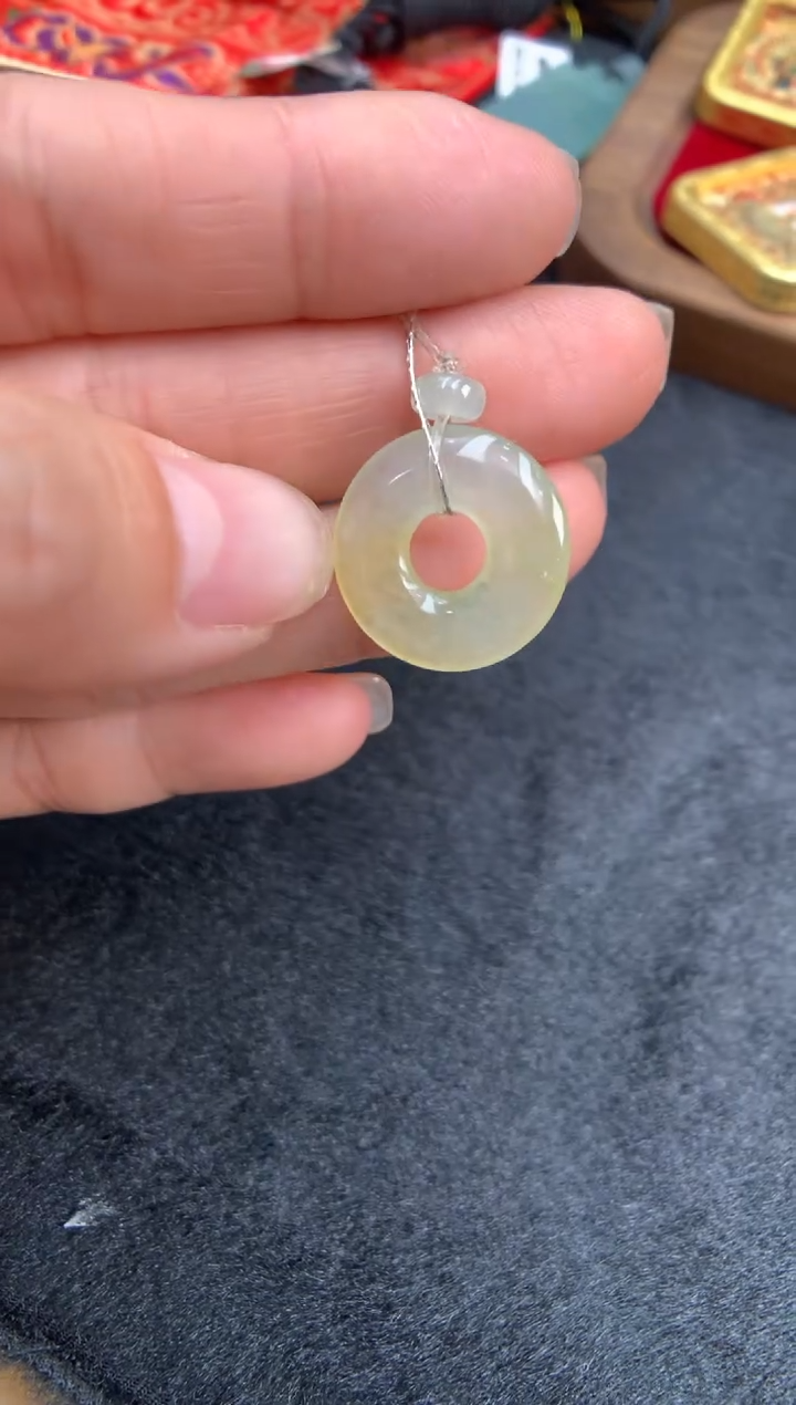 【闪购商品】翡翠颈饰未镶嵌甜甜圈
