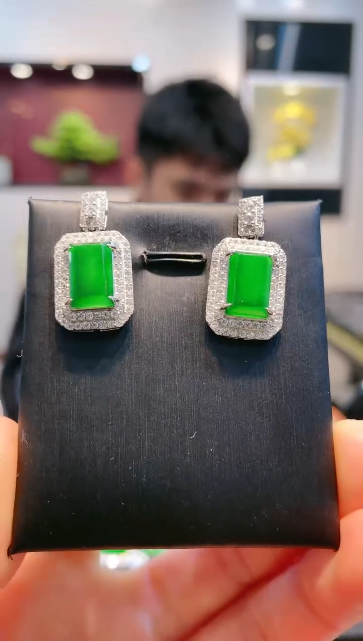 【闪购商品】翡翠颈饰银S925镶嵌A21耳饰天然A货翡翠