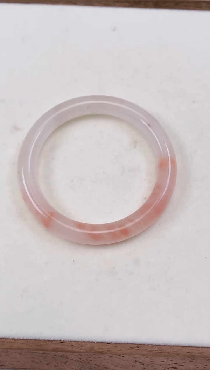 【闪购商品】石英质玉手镯未镶嵌1