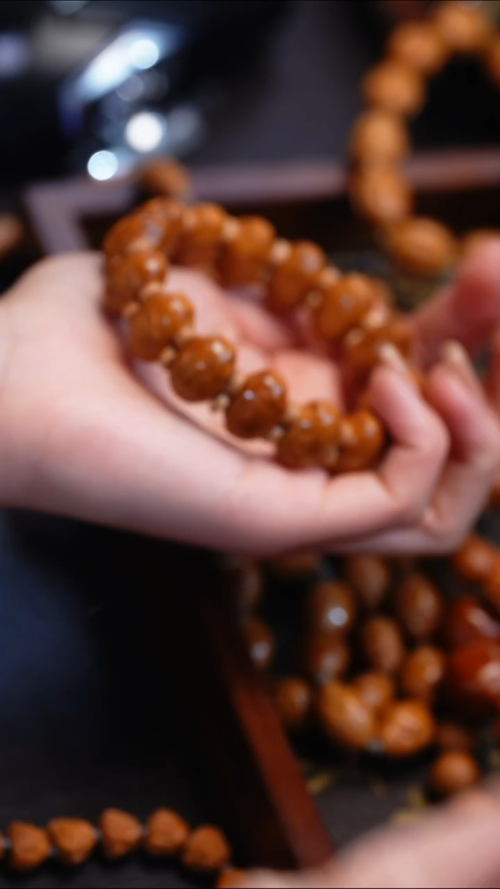 【闪购商品】橄榄核吊坠苏工橄榄核