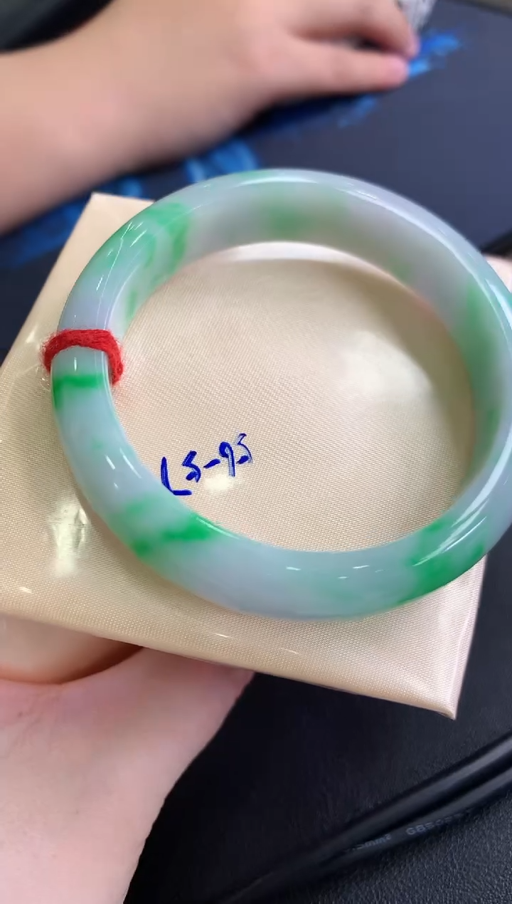 【闪购商品】翡翠手镯未镶嵌A74 翡翠