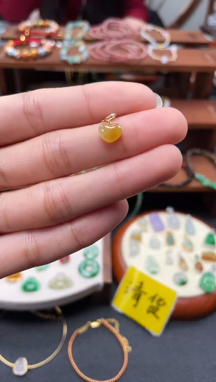 【闪购商品】翡翠吊坠(不含链)18K金镶嵌一个  JK268