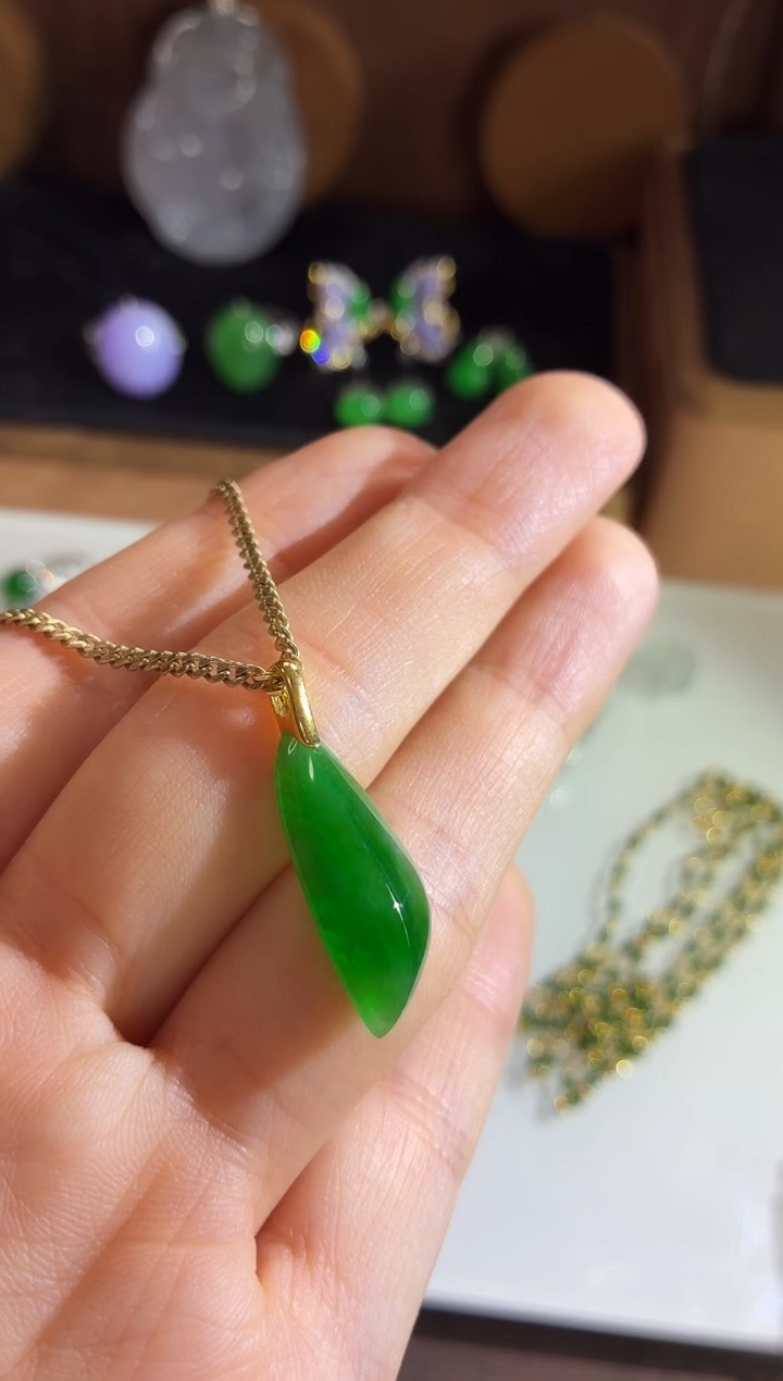 吊坠(不含链)18K金镶嵌翡翠吊坠