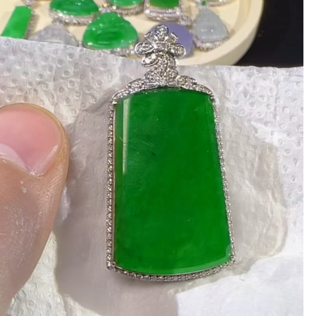 天然翡翠阳绿无事牌