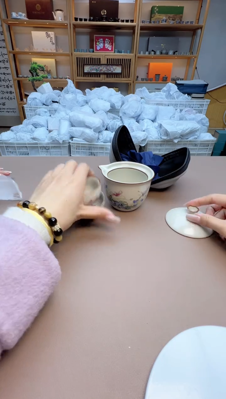 【闪购商品】摆件瓷制品S1111111111111