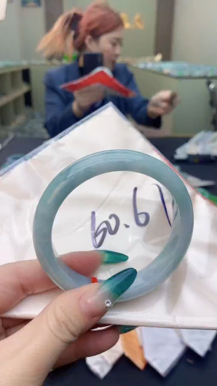 【闪购商品】翡翠手镯未镶嵌0380823105