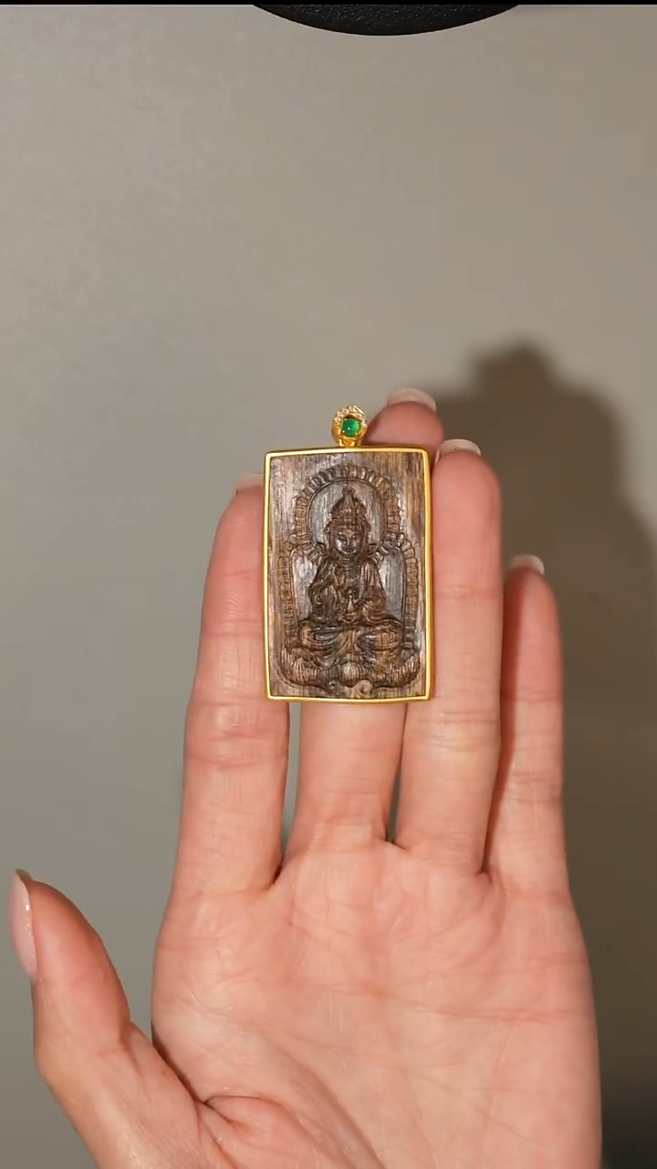 沉香吊坠越南芽庄白棋楠沉水净瓶观音镶金挂件吊坠4.83克