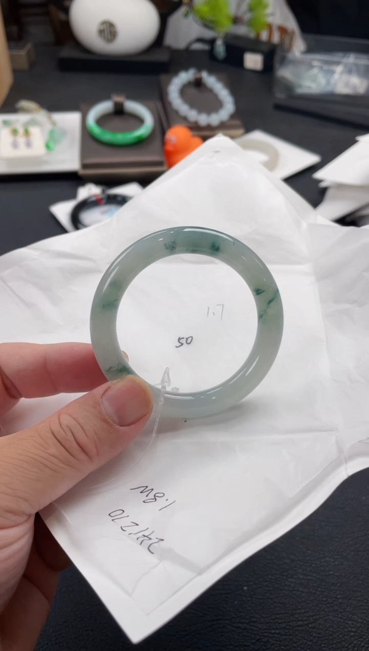 【闪购商品】翡翠手镯未镶嵌50圆条 有纹