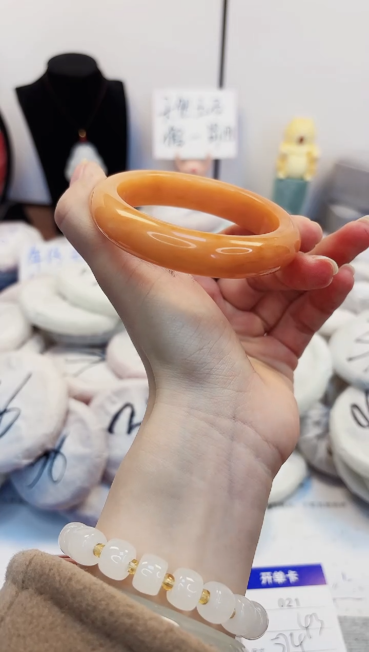 【闪购商品】石英质玉手镯未镶嵌21