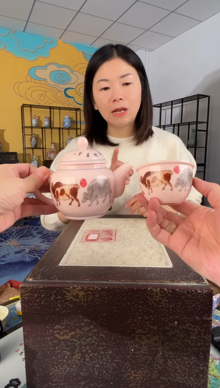 摆件瓷景德镇五牛壶